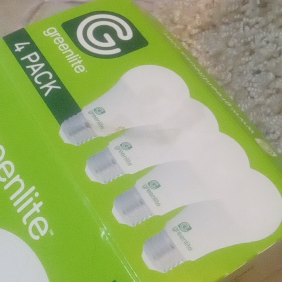 NWT Energy Saving LED Bulbs/2pks of 4each - Picture 2 of 6